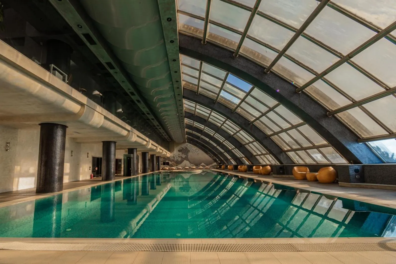 Green City Resort Hotel Baku 4*,